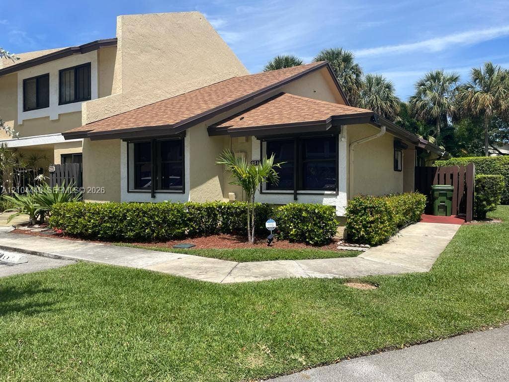 251 SW 96th Terrace, #251, Pembroke Pines, Pembroke Pines, FL 33025 Photo 1