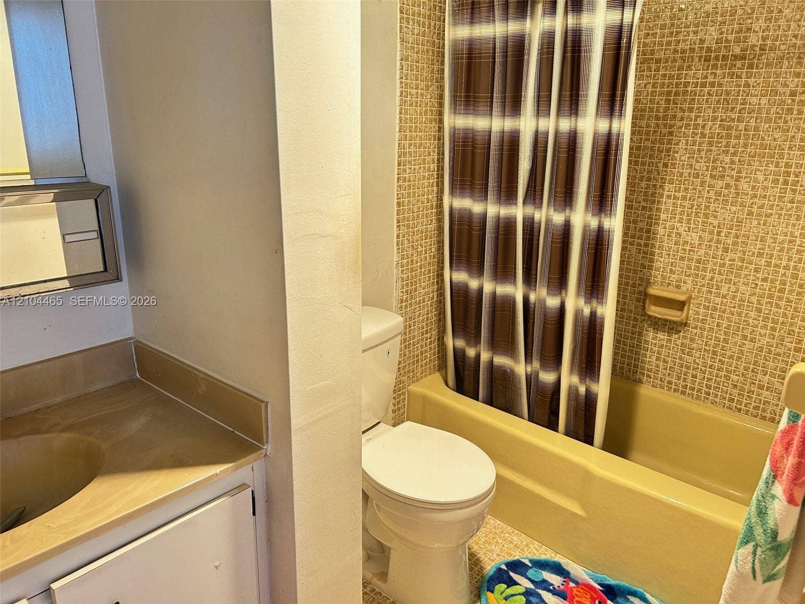 250 180th Drive, #560, Sunny Isles Beach, FL 33160 Photo 15