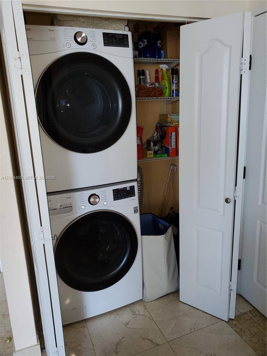 17555 W Atlantic Boulevard, #UPH6, Sunny Isles Beach, FL 33160 Photo 10