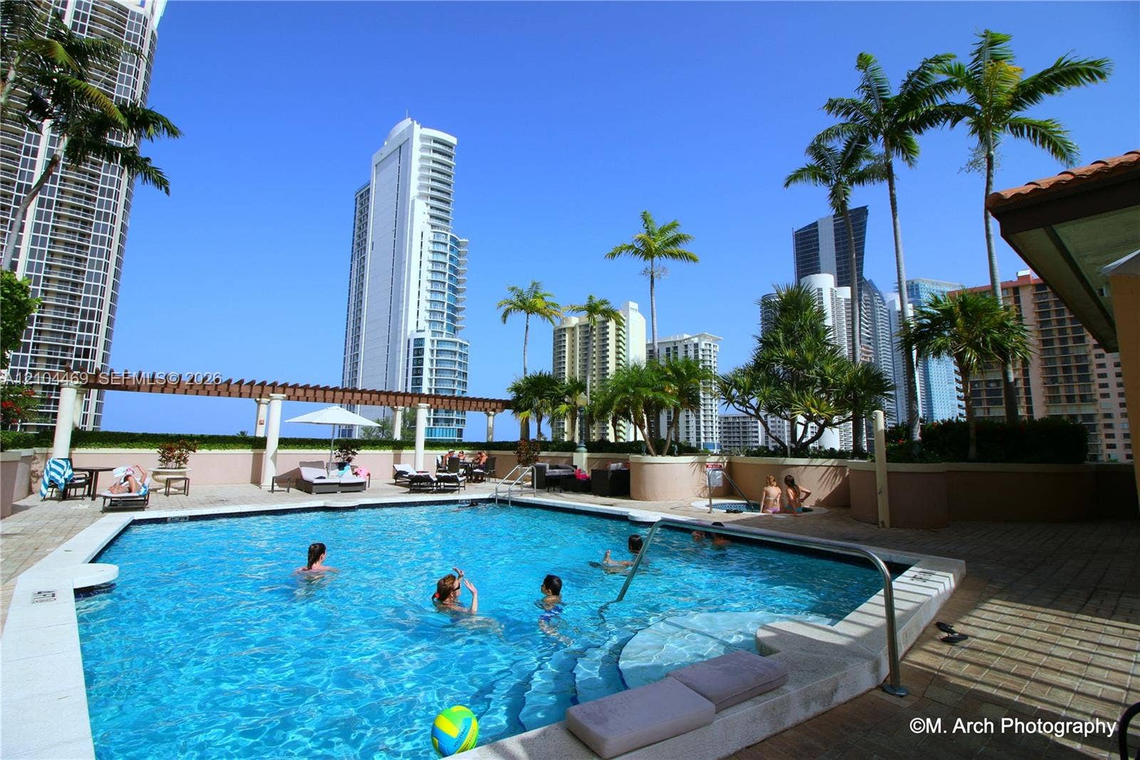17555 W Atlantic Boulevard, #UPH6, Sunny Isles Beach, FL 33160 Photo 16
