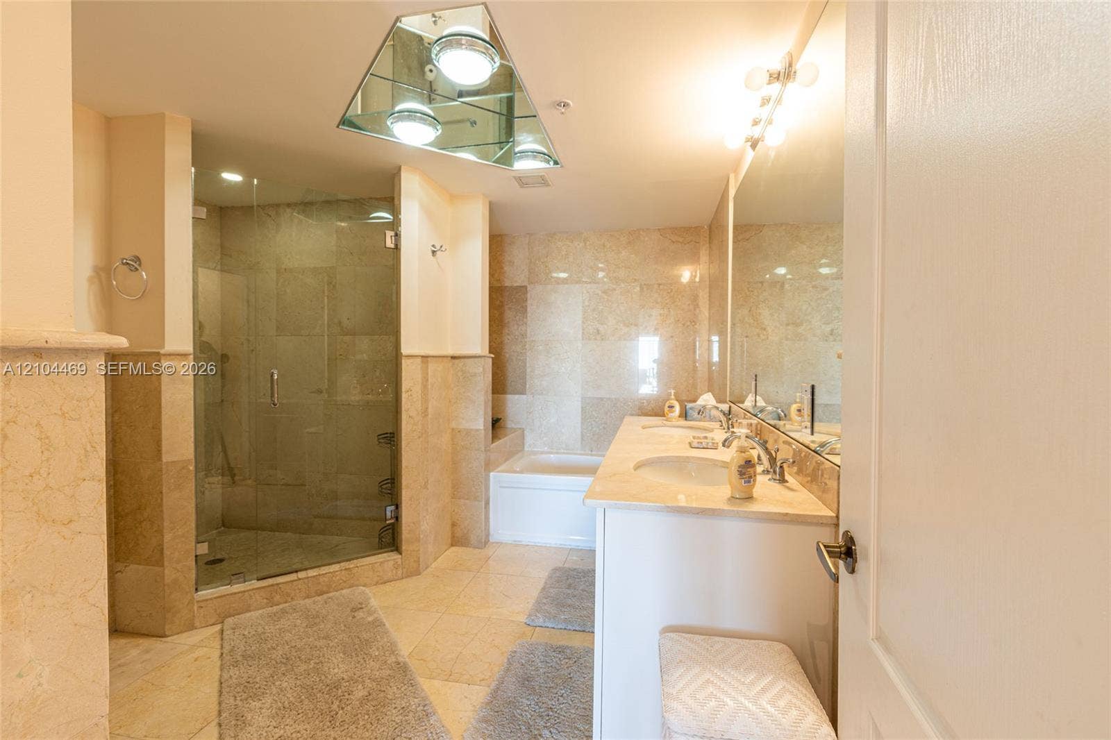 17555 W Atlantic Boulevard, #UPH6, Sunny Isles Beach, FL 33160 Photo 7