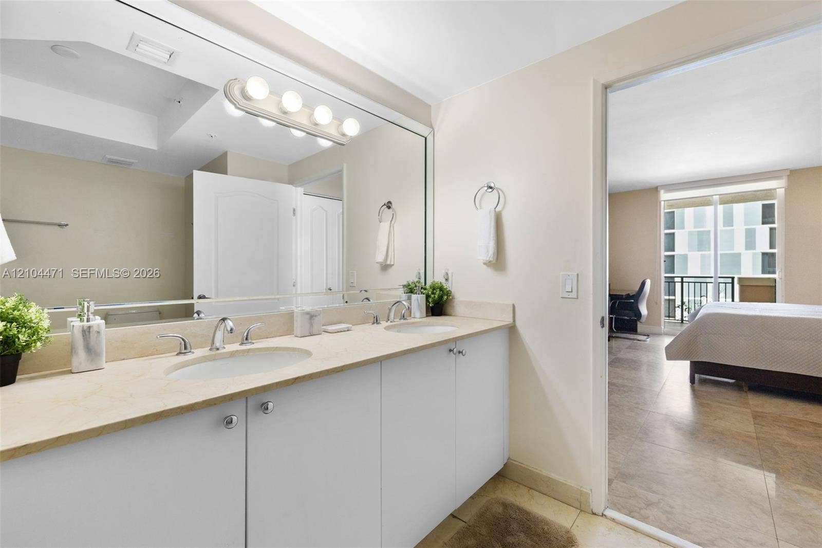17555 NW Atlantic Boulevard, #708, Sunny Isles Beach, FL 33160 Photo 26