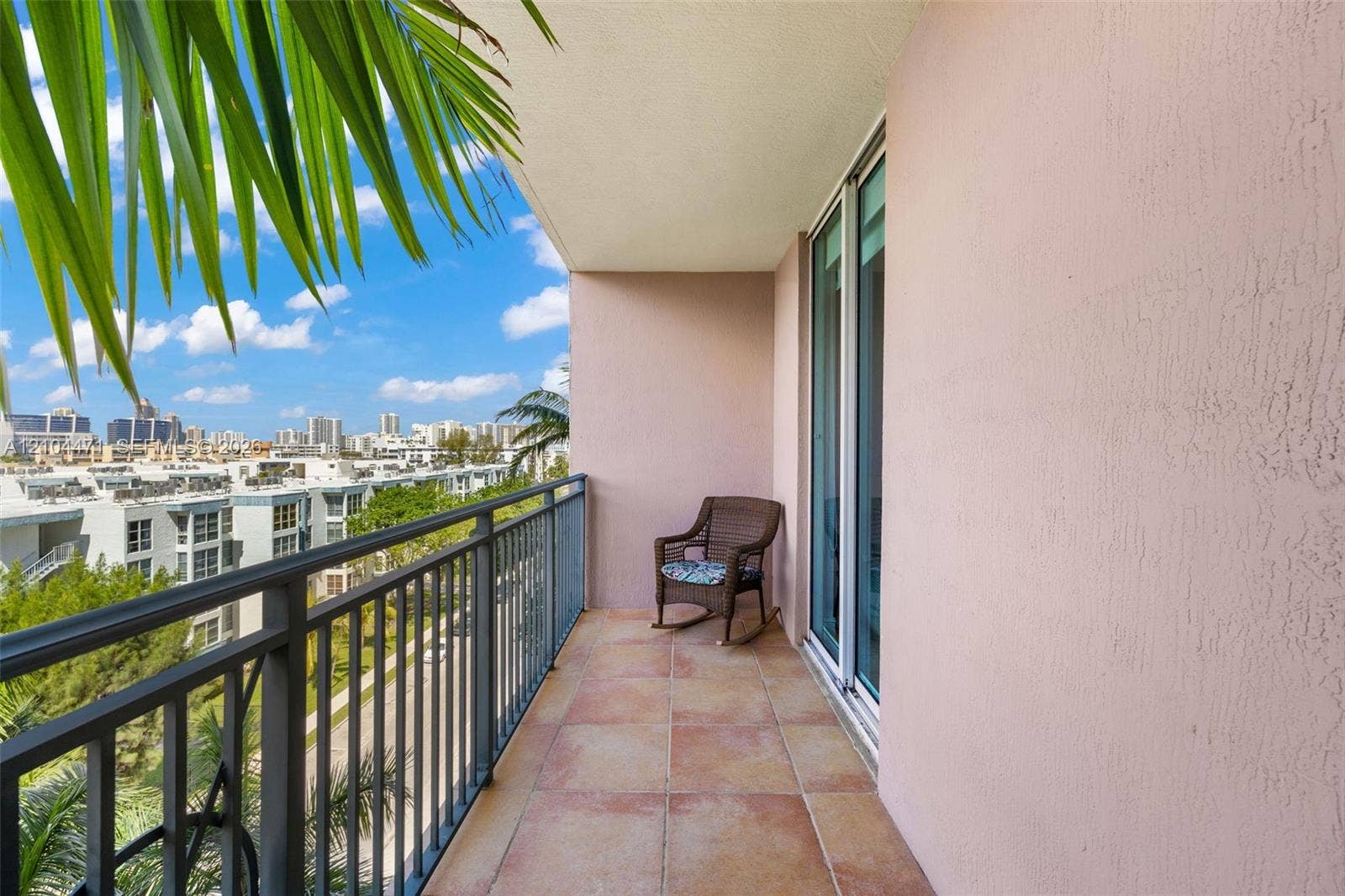 17555 NW Atlantic Boulevard, #708, Sunny Isles Beach, FL 33160 Photo 38