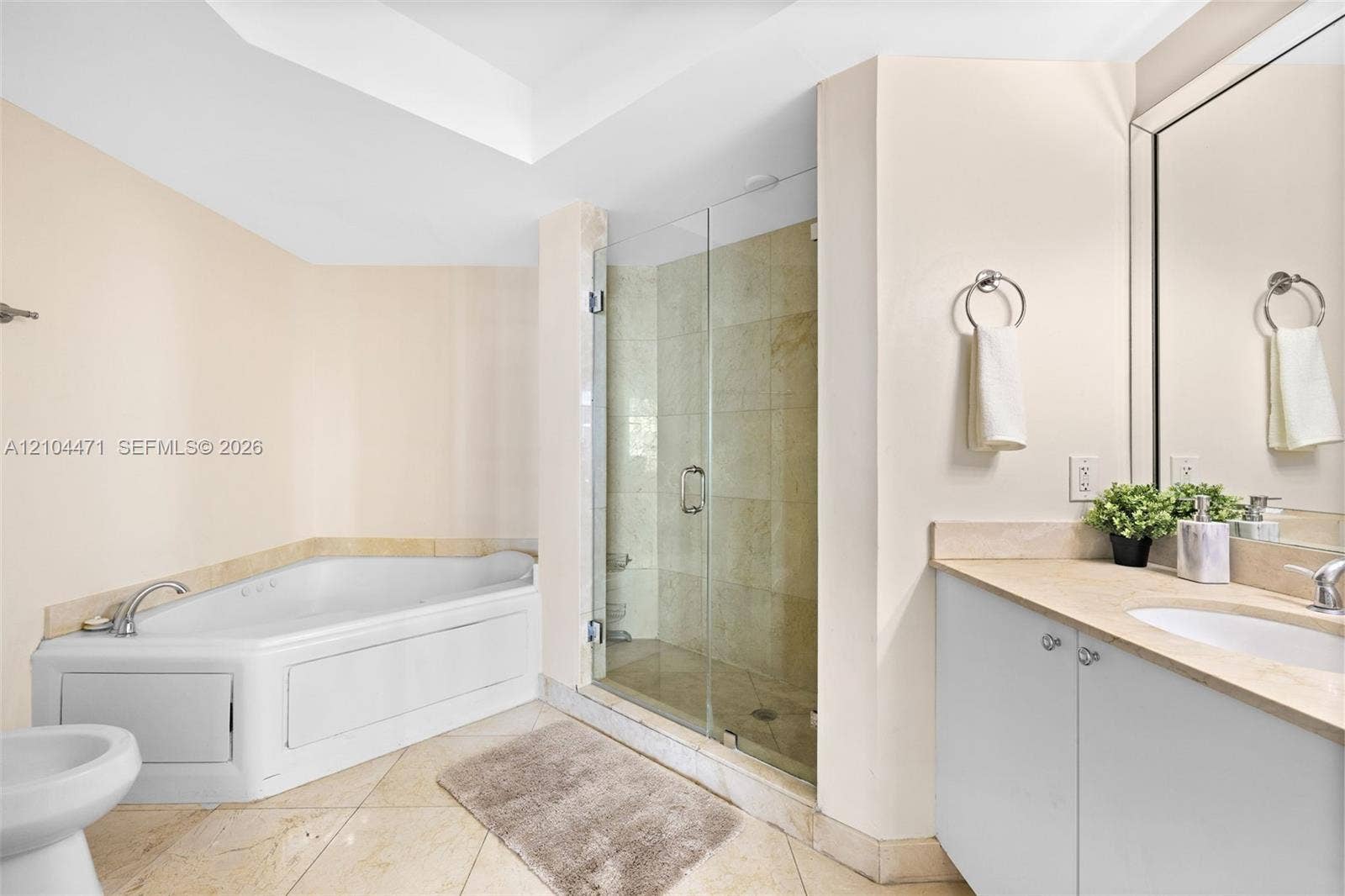 17555 NW Atlantic Boulevard, #708, Sunny Isles Beach, FL 33160 Photo 25