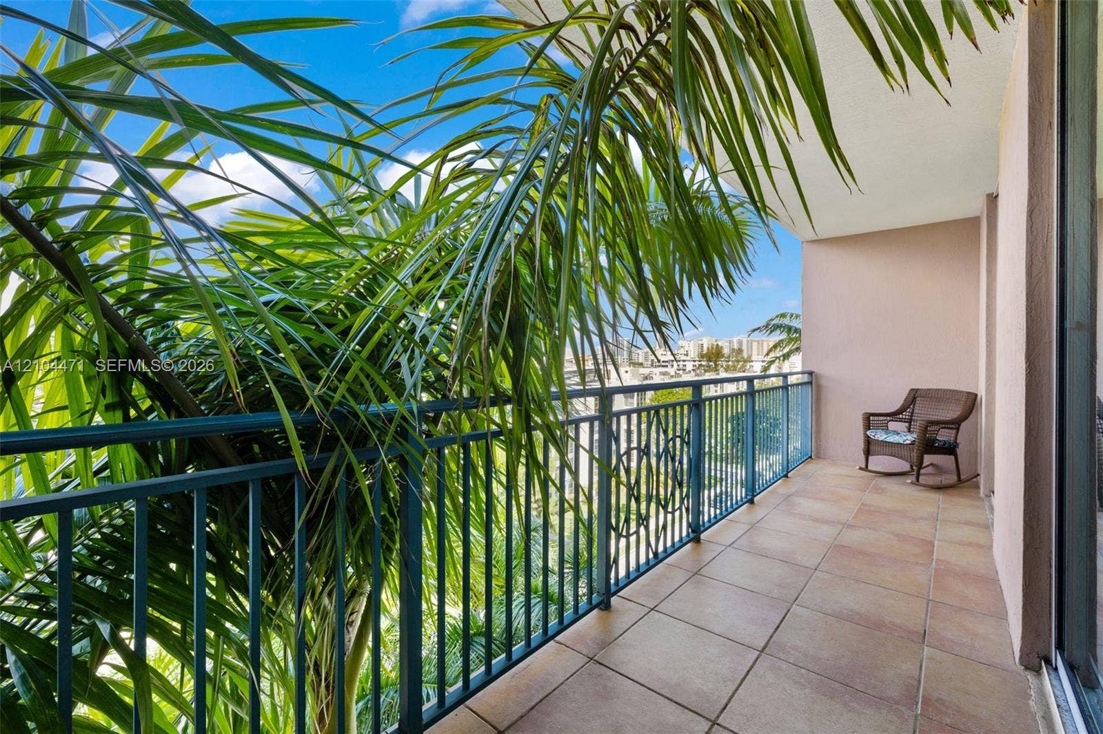 17555 NW Atlantic Boulevard, #708, Sunny Isles Beach, FL 33160 Photo 37