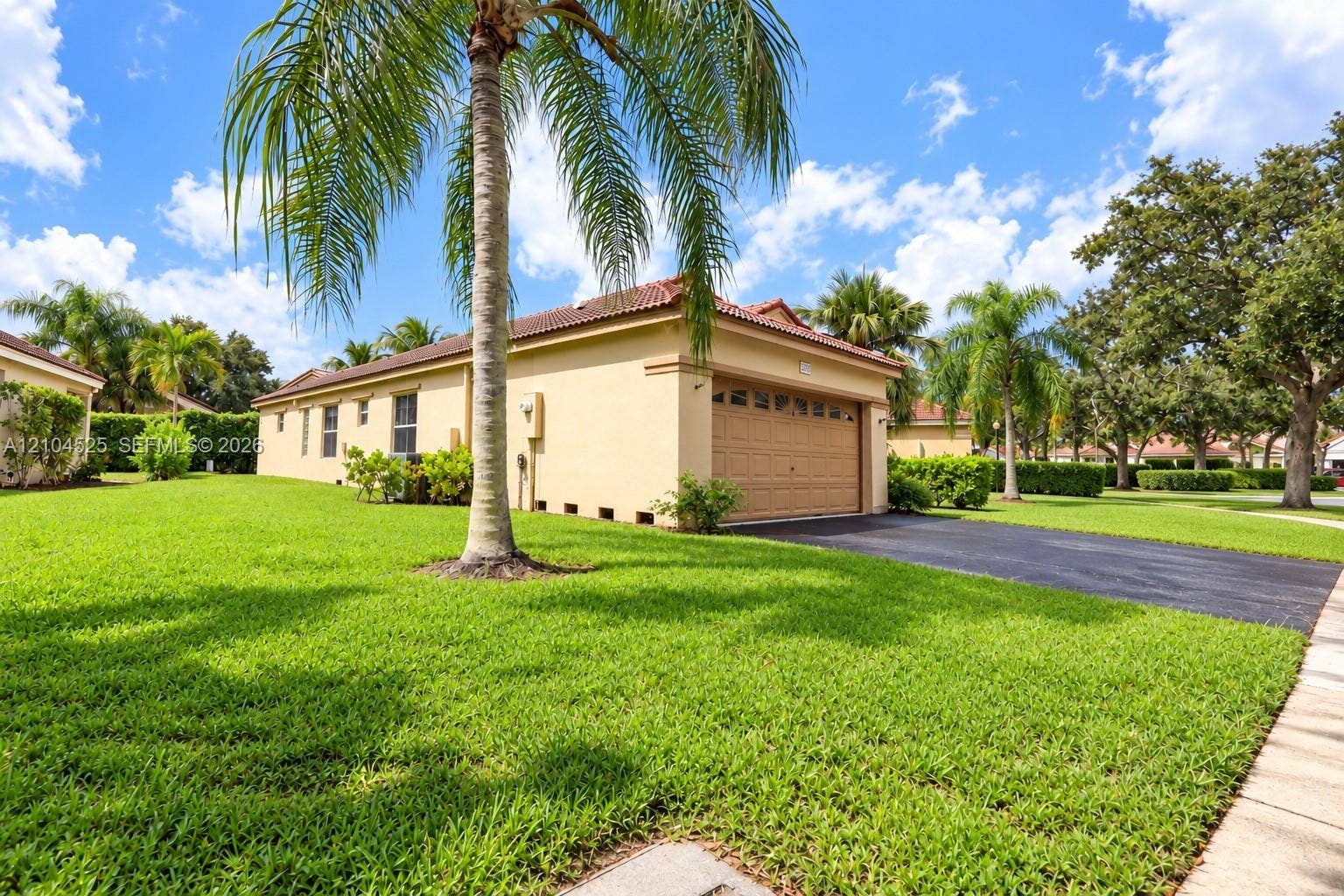 825 Falling Water Road, #0, Weston, Weston, FL 33326 Photo 5