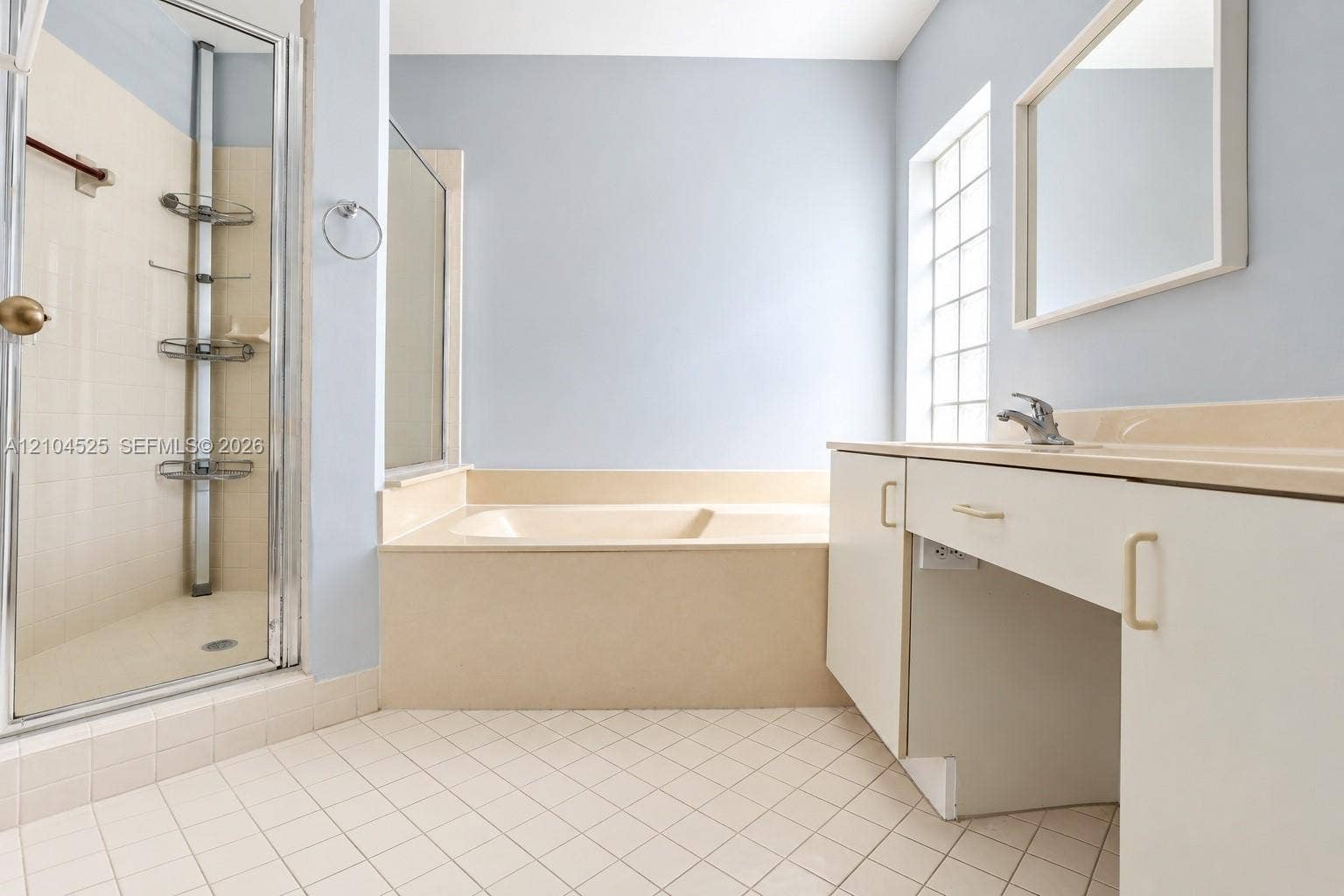 825 Falling Water Road, #0, Weston, Weston, FL 33326 MAIN BATHROOM