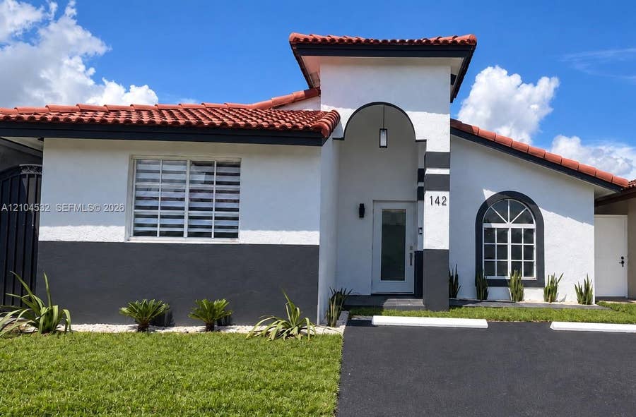 Property photo for 7001 W 35th Avenue, Hialeah, FL