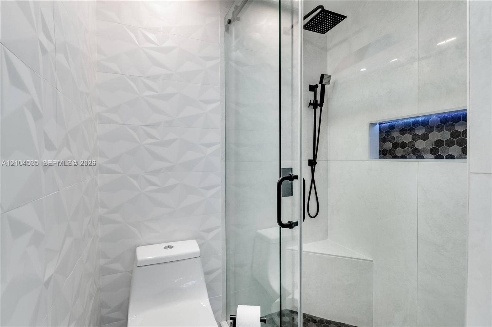 21244 Harbor Way, #211-21, Aventura, FL 33180 Photo 10
