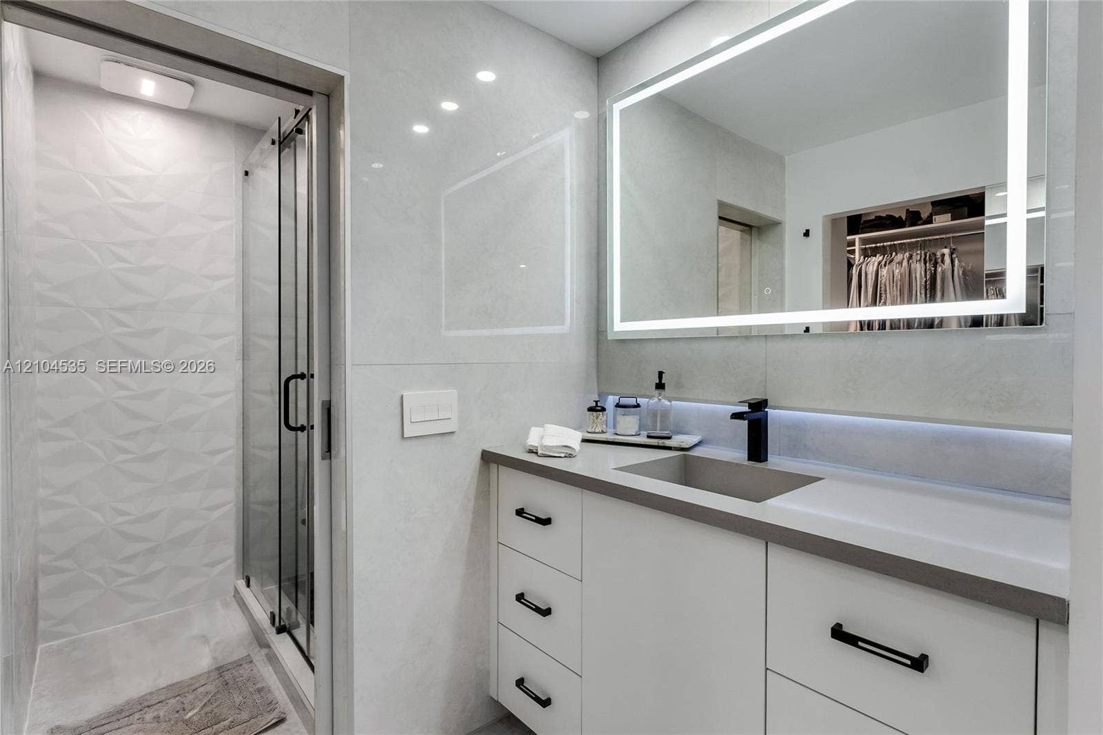 21244 Harbor Way, #211-21, Aventura, FL 33180 Photo 9