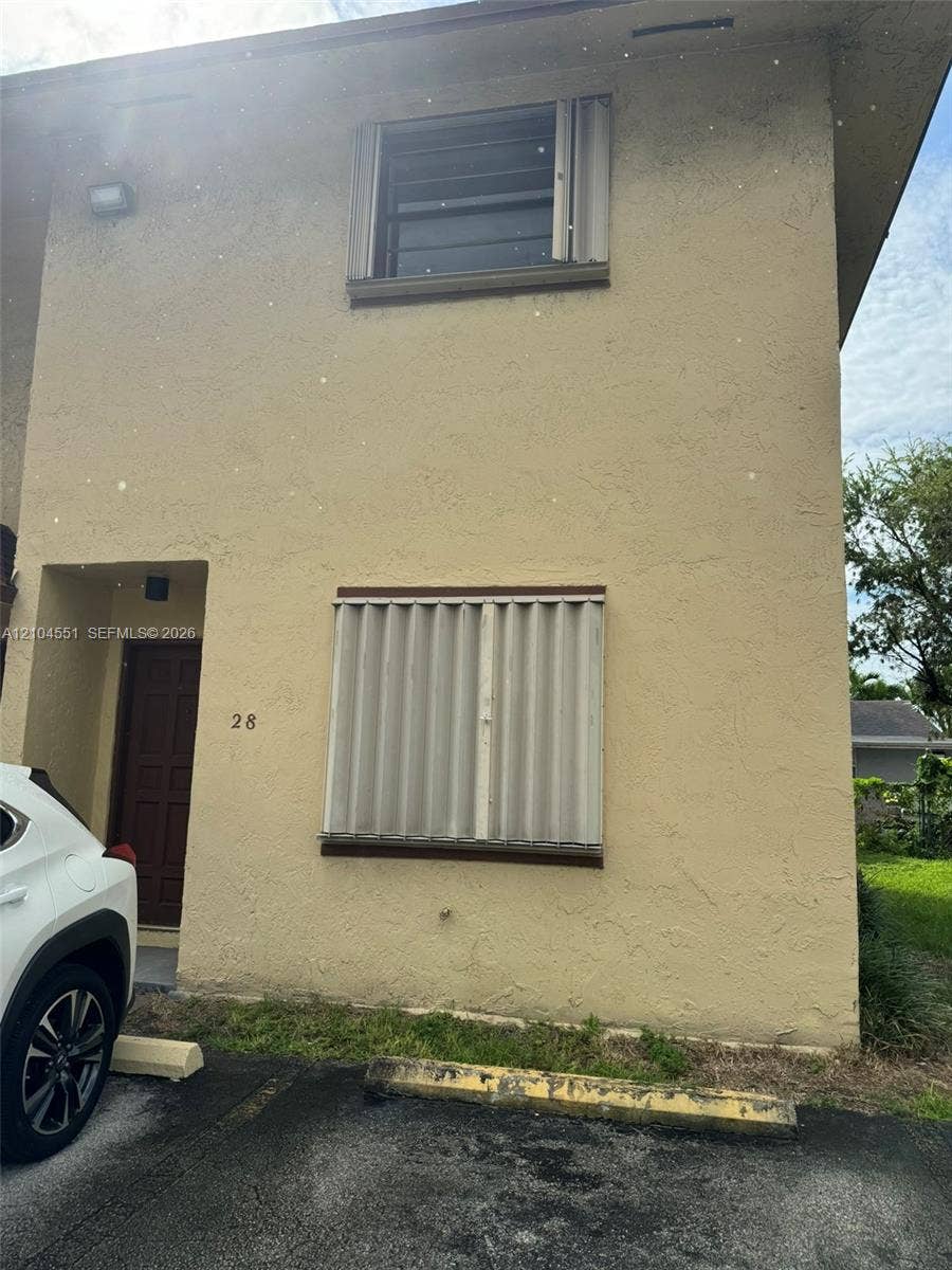 Property photo for 1320 W 46th Street, #28, Hialeah, FL