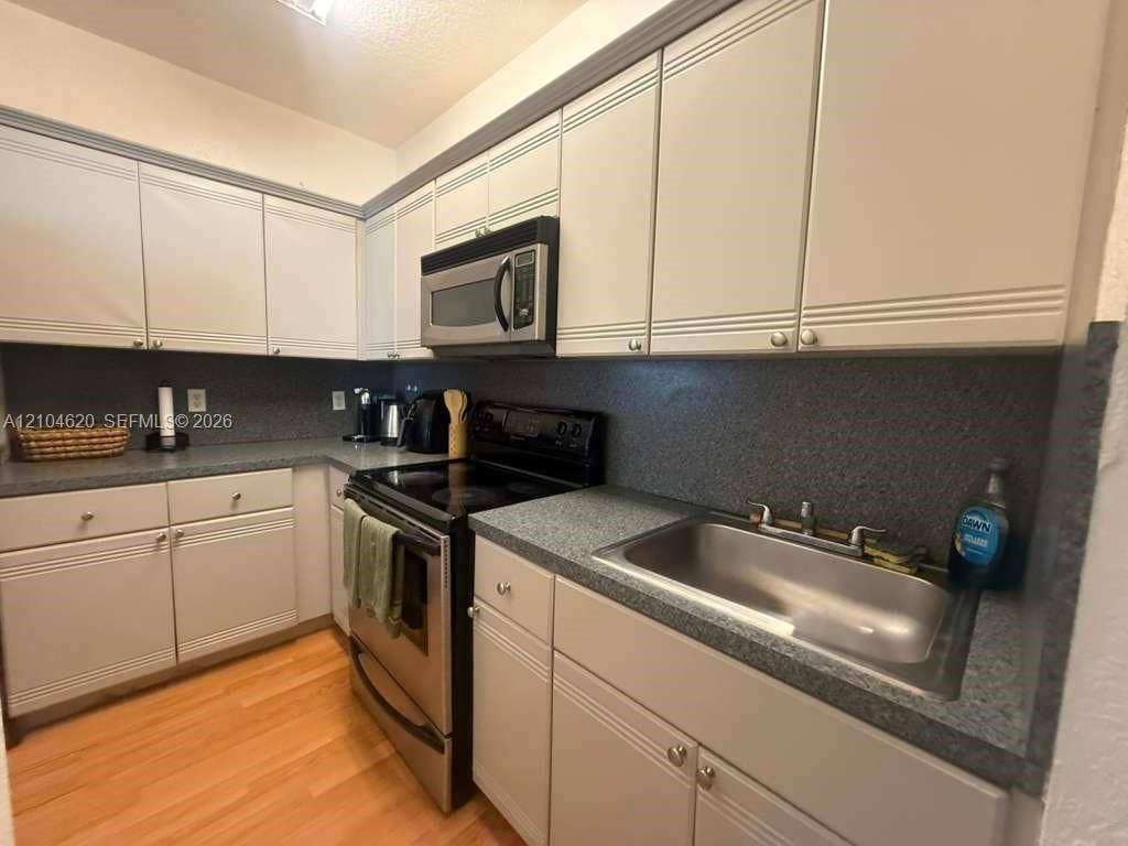 820 Euclid Avenue, #206, Miami Beach, Miami Beach, FL 33139 Photo 6