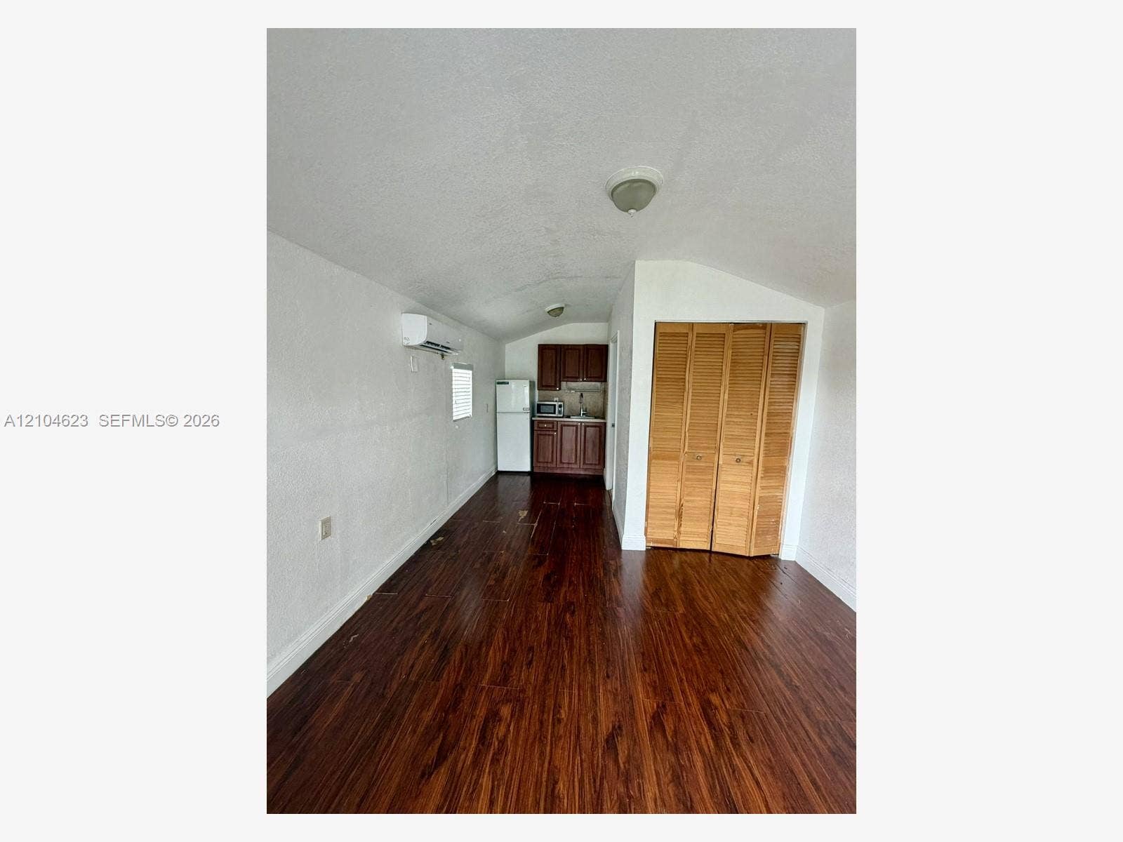11441 SW 2nd Street, #Efficiency, Sweetwater, Sweetwater, FL 33174 Photo 3