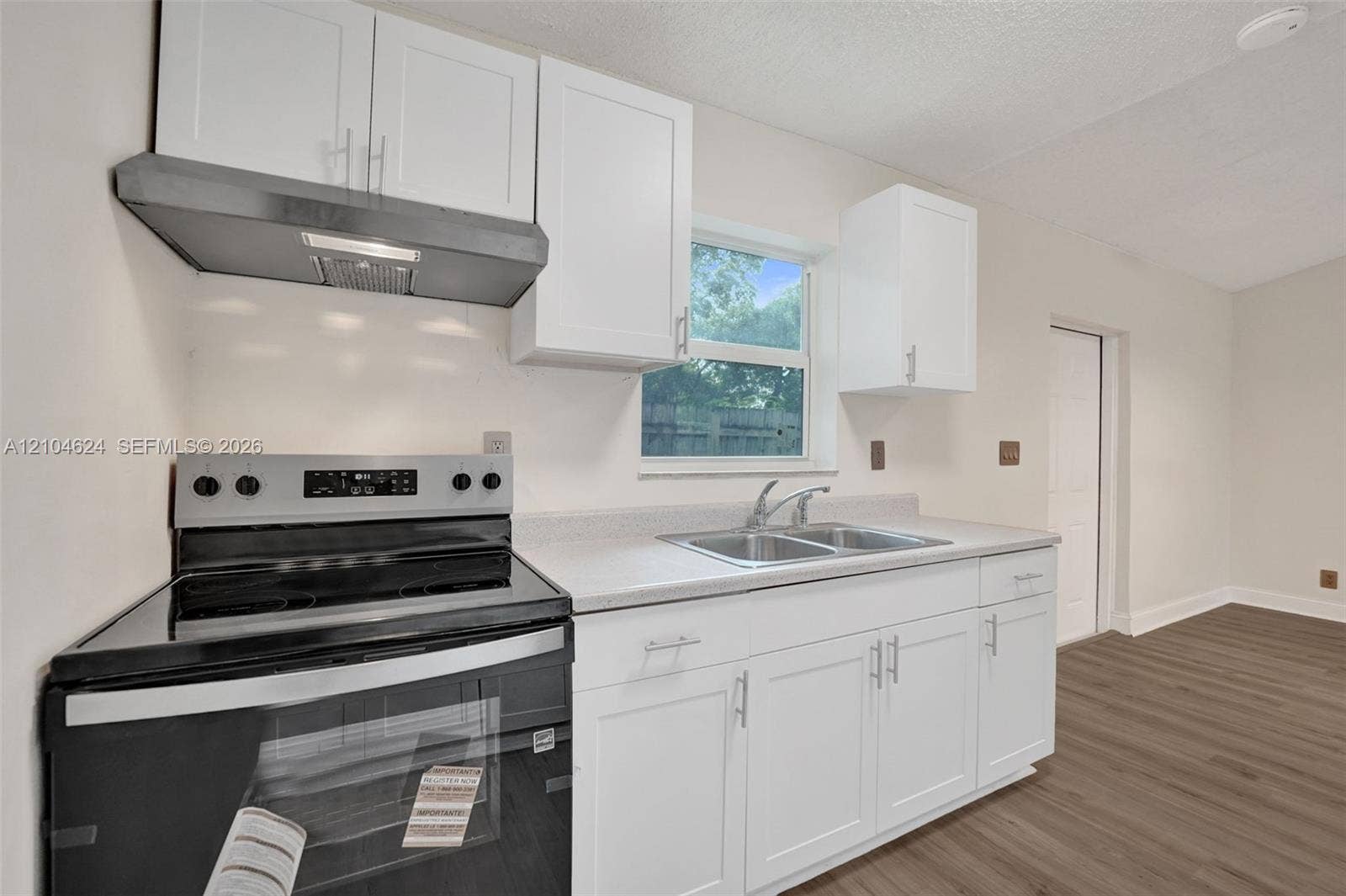 1223 NW 6th Avenue, Fort Lauderdale, FL 33311 Brand-new range and range hood in the 2/1