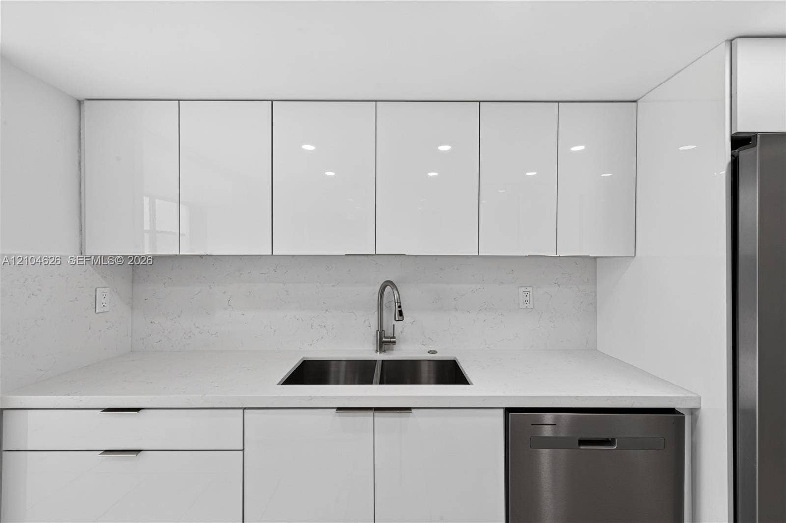 2000 Atlantic Shores Boulevard, #120, Hallandale Beach, Hallandale Beach, FL 33009 Photo 4