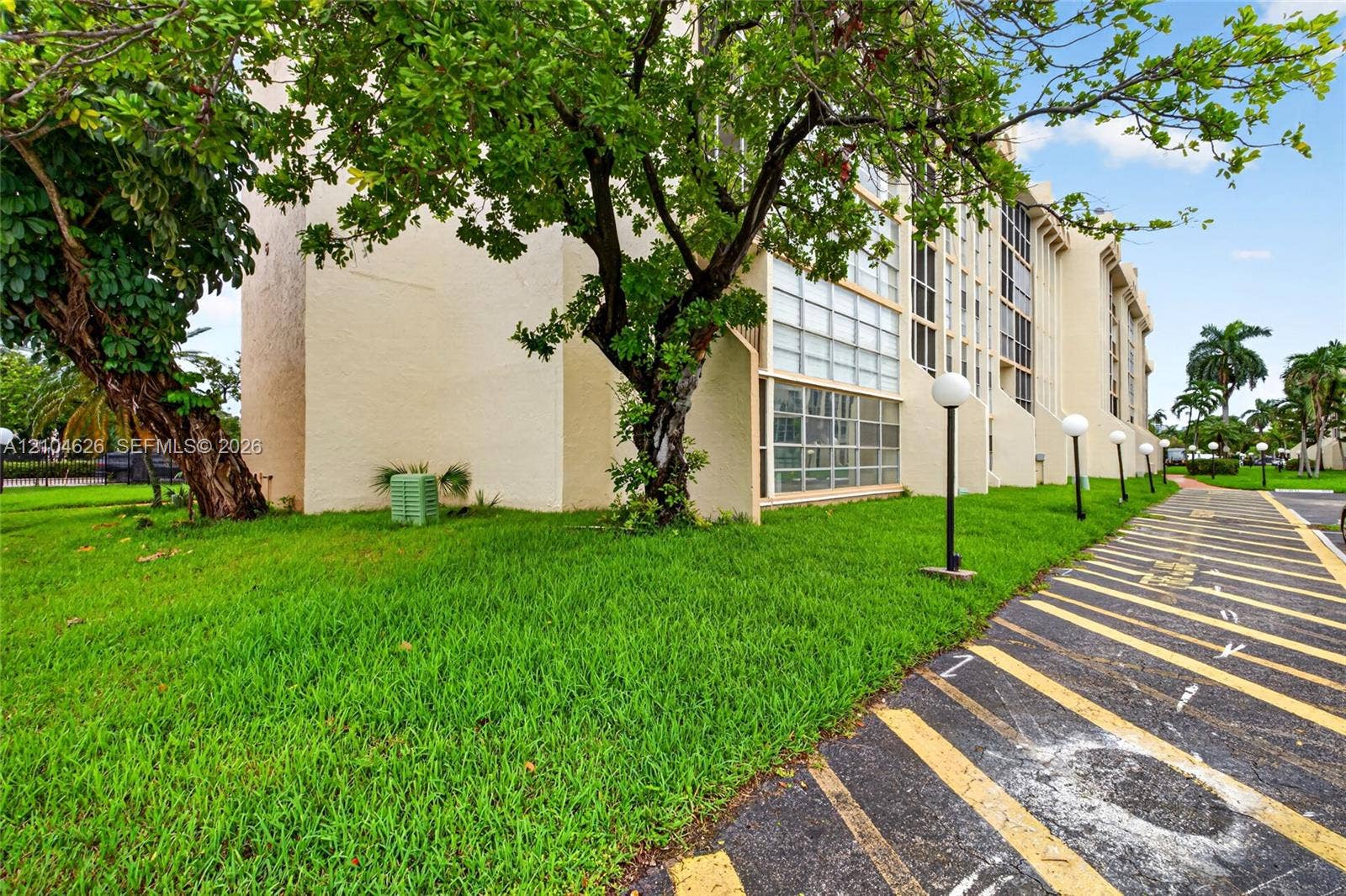 2000 Atlantic Shores Boulevard, #120, Hallandale Beach, Hallandale Beach, FL 33009 Photo 25