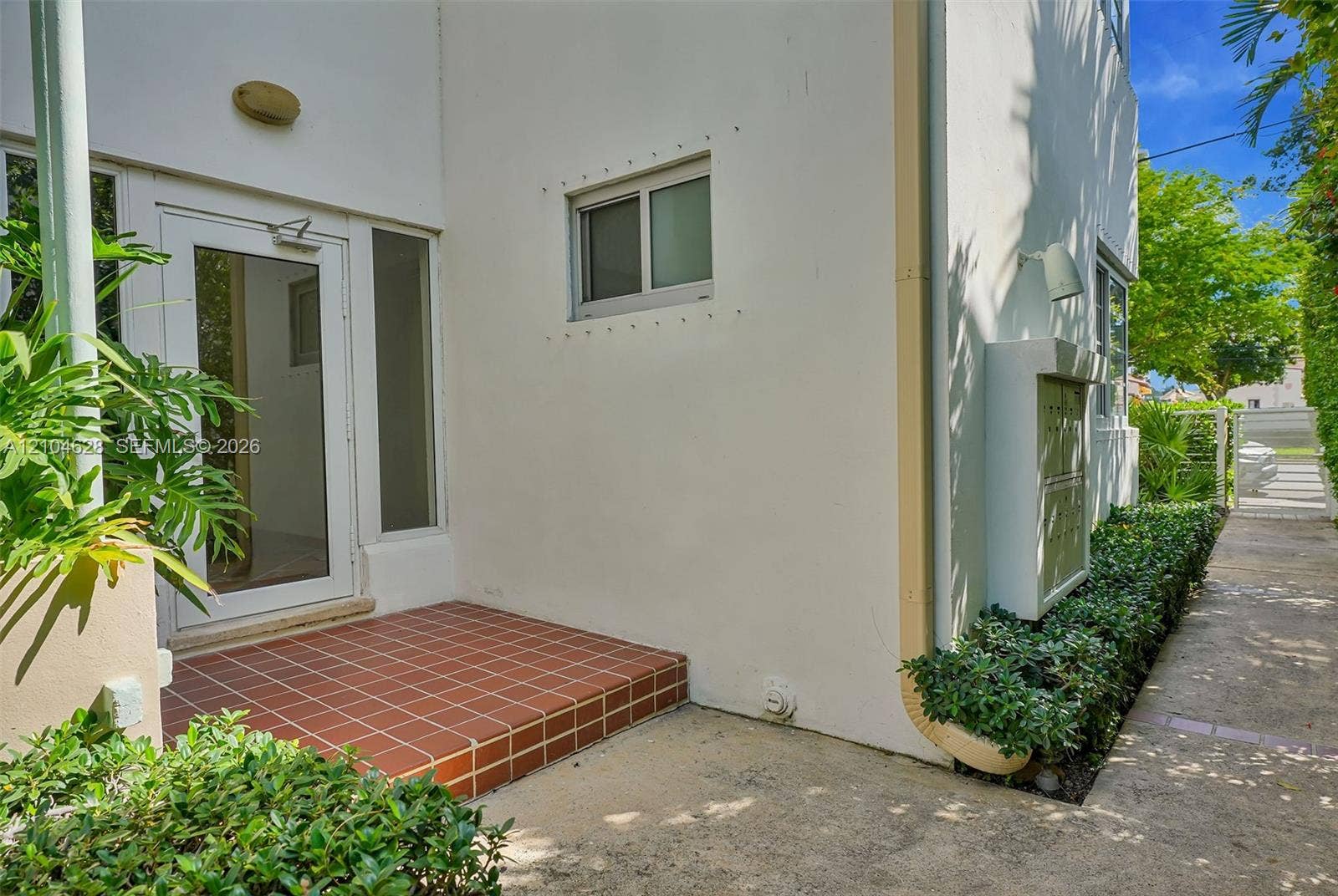 4800 Pine Tree Drive, #101, Miami Beach, FL 33140 Photo 23