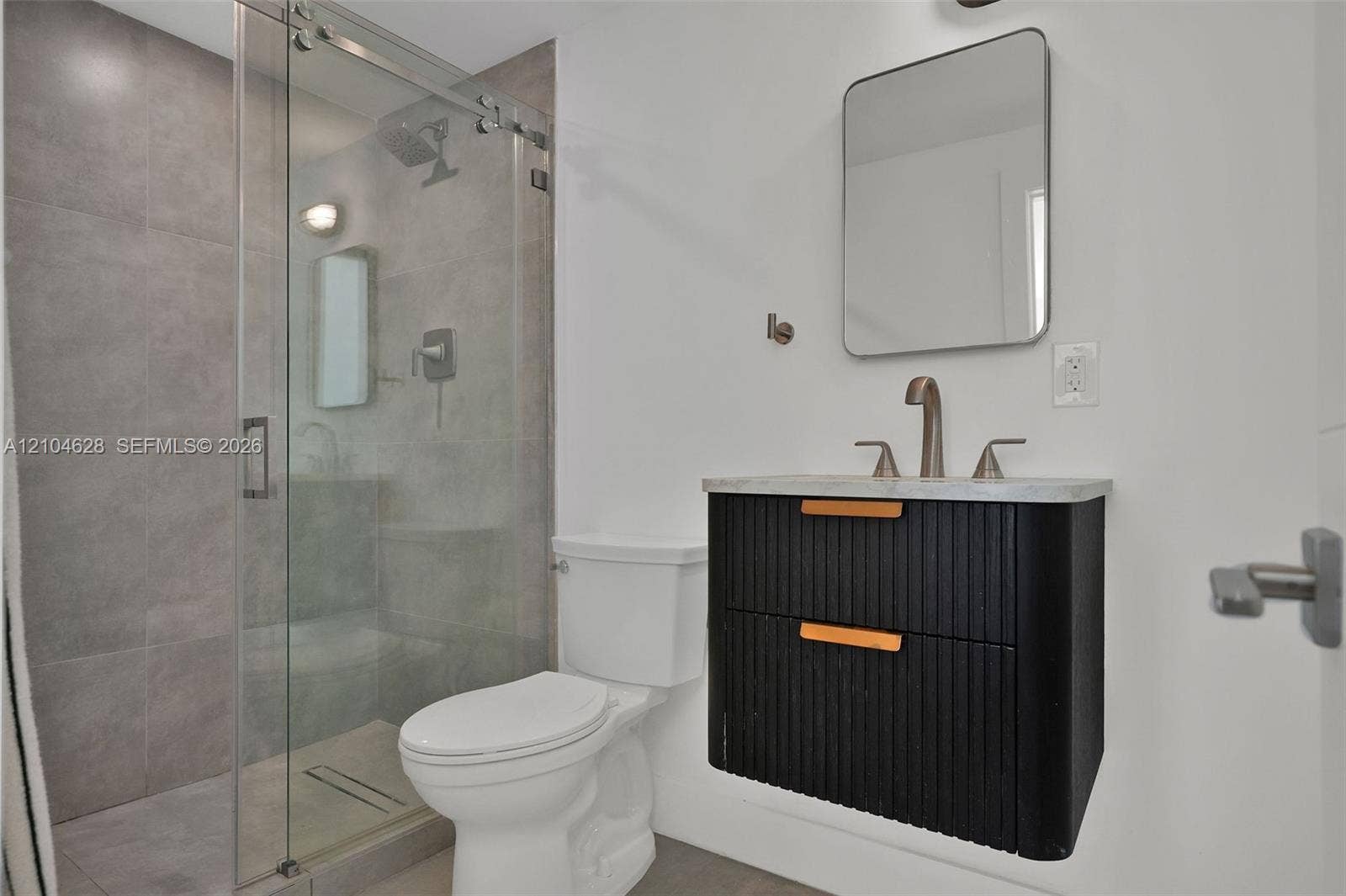 4800 Pine Tree Drive, #101, Miami Beach, FL 33140 Photo 12