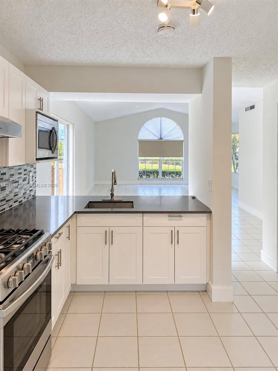 9982 SW 222nd Street, Cutler Bay, Cutler Bay, FL 33190 Photo 6