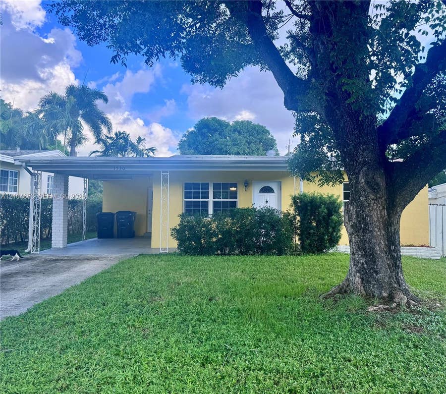Property photo for 1530 N 17th Avenue N, Lake Worth, FL