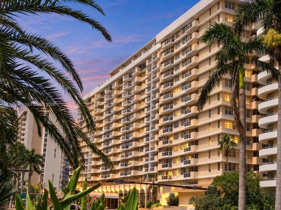 Property photo for 5601 Collins Avenue, #M1, Miami Beach, FL