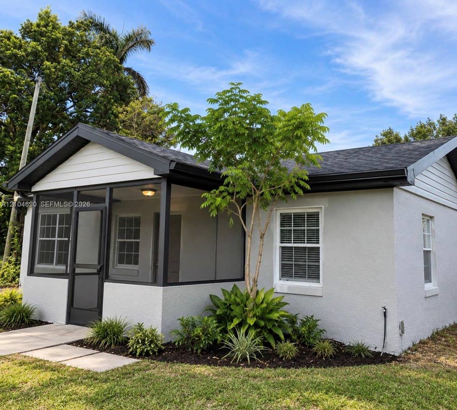 Property photo for 1140 Fourth Way, North Fort Myers, FL