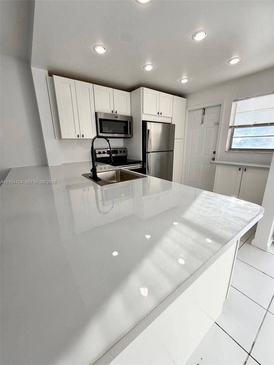 20111 NE 27th Court, #K107, Aventura, Aventura, FL 33180 Photo 2