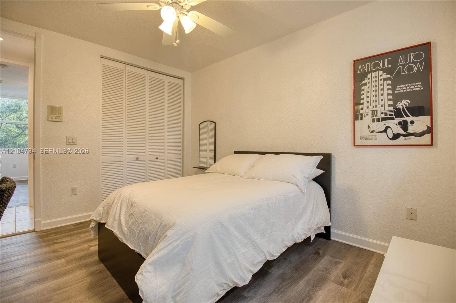 Third bedroom, queen bed