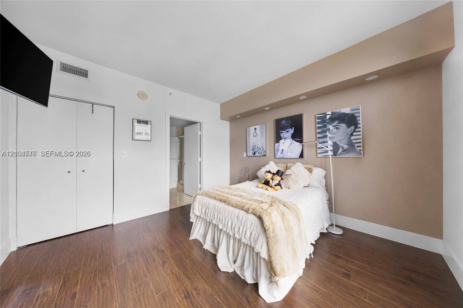 16275 Collins Avenue, #2502, Sunny Isles Beach, FL 33160 Photo 14