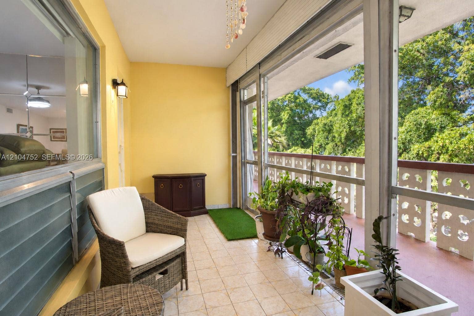 412 S Luna Court, #9, Hollywood, FL 33021 Screened porch