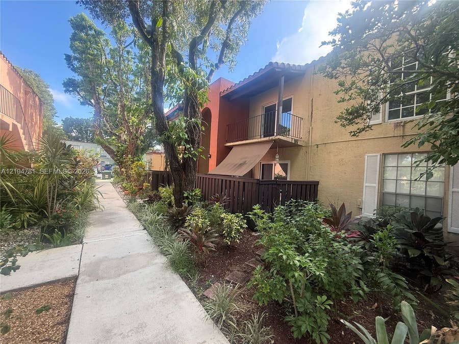 Property photo for 10762 N Kendall Drive, #I16, Miami, FL