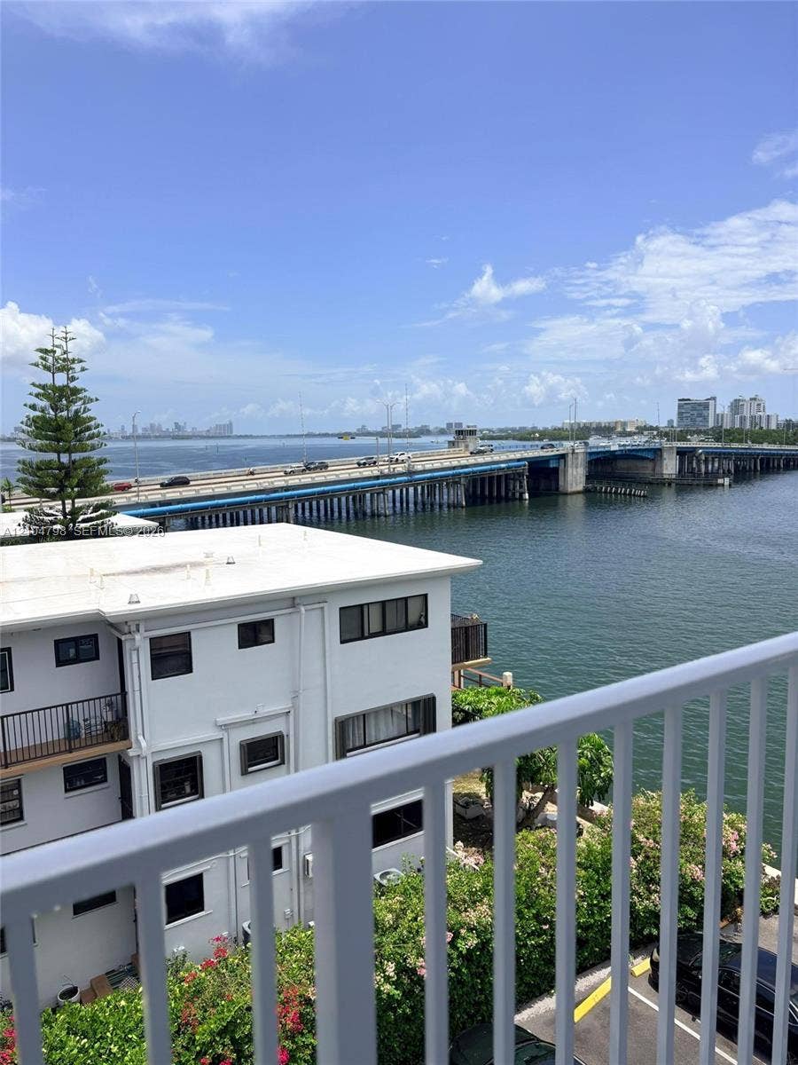 7825 NE Bayshore Court, #501, Miami, Miami, FL 33138 Photo 2