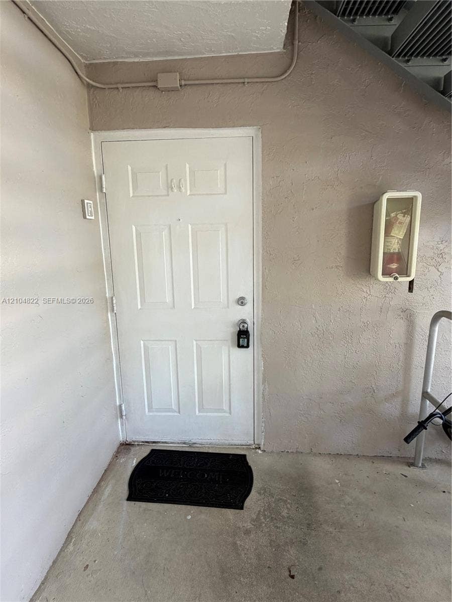 6740 NW 175th Lane, #F-20, Hialeah, Hialeah, FL 33015 Photo 9