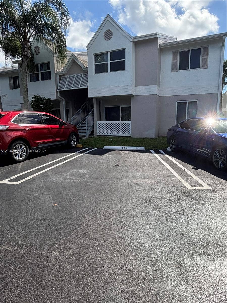 6740 NW 175th Lane, #F-20, Hialeah, Hialeah, FL 33015 Photo 6