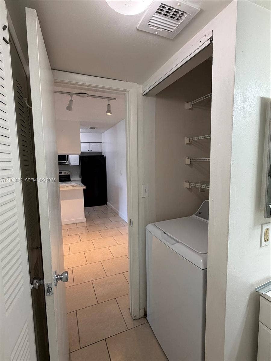6740 NW 175th Lane, #F-20, Hialeah, Hialeah, FL 33015 Photo 16
