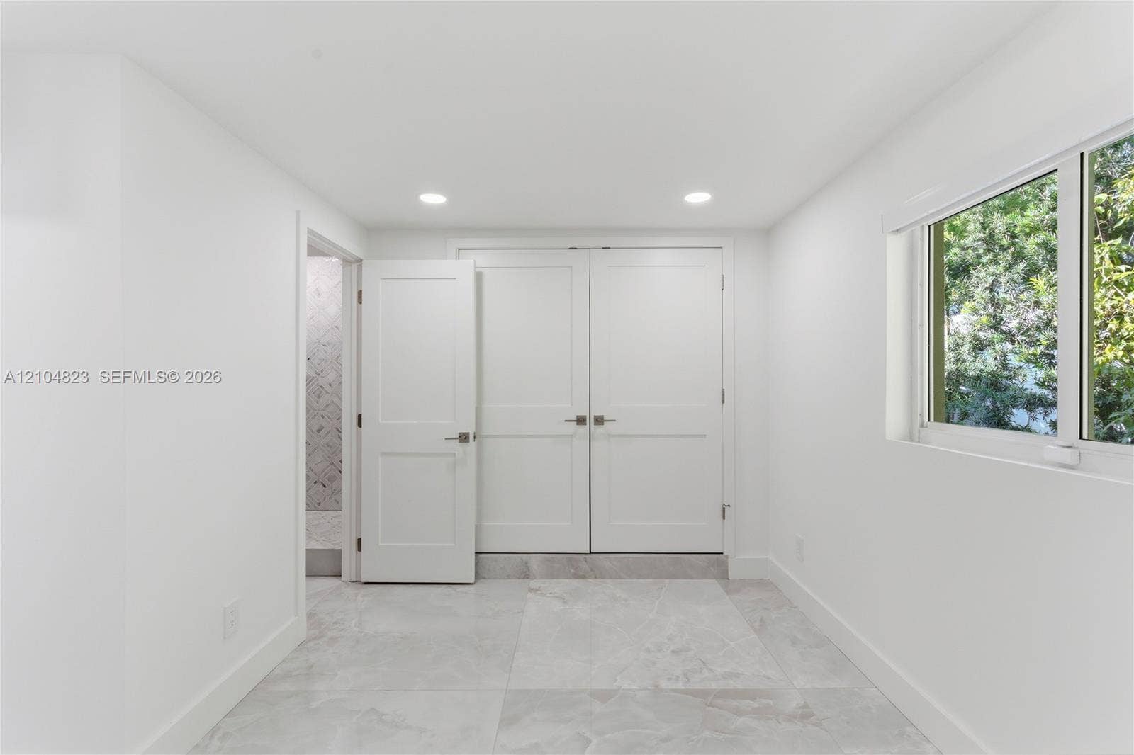 291 E Shore Drive E, Miami, FL 33133 Photo 36