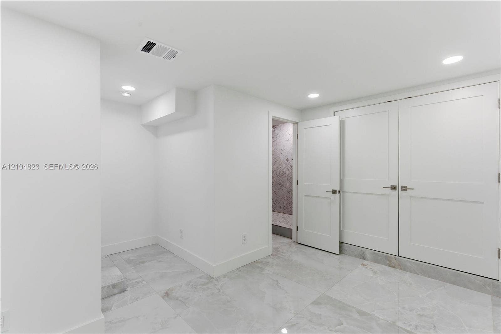 291 E Shore Drive E, Miami, FL 33133 Photo 35