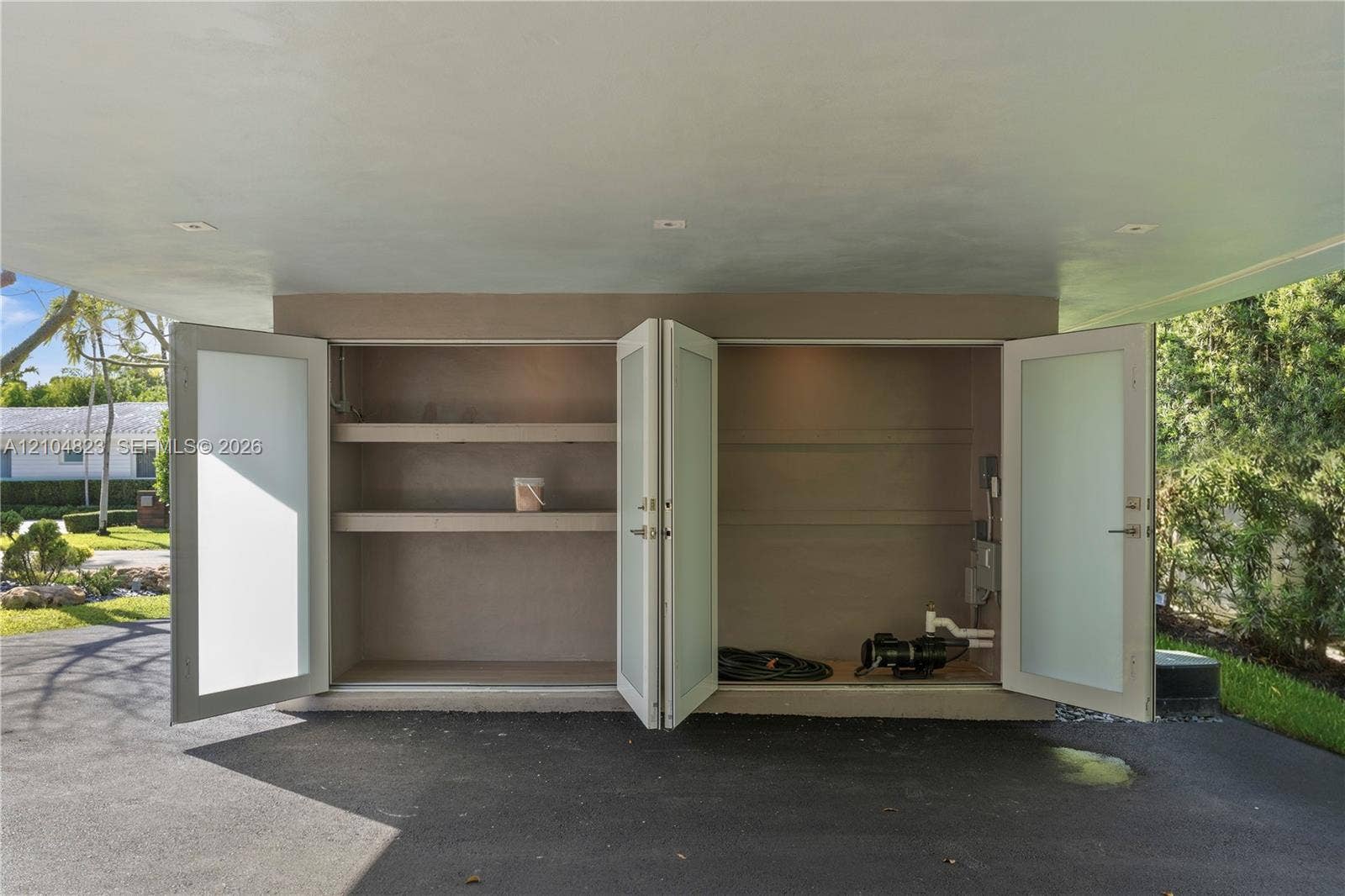 291 E Shore Drive E, Miami, FL 33133 Car port storage