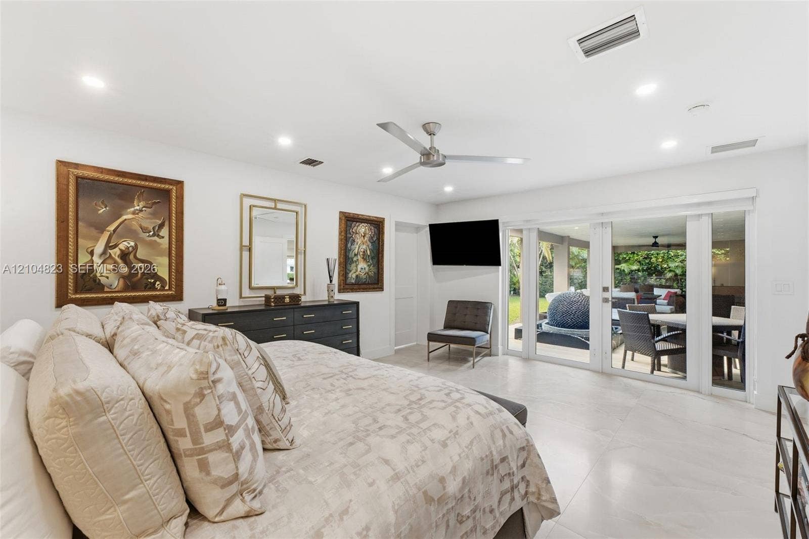 291 E Shore Drive E, Miami, FL 33133 Photo 28