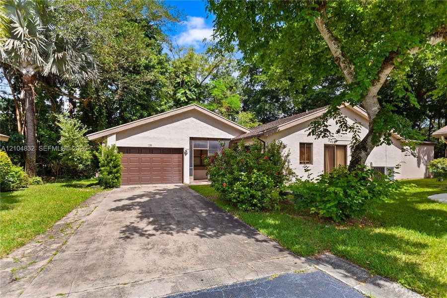 Property photo for 2236 Seagrape Circle, Coconut Creek, FL