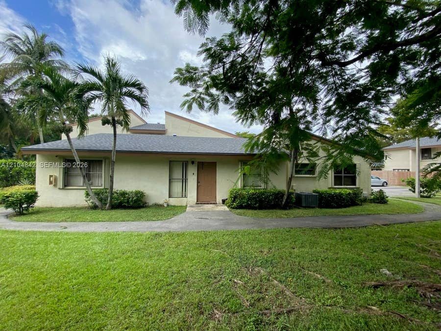 Property photo for 11562 SW 109th Road, #35Z, Miami, FL