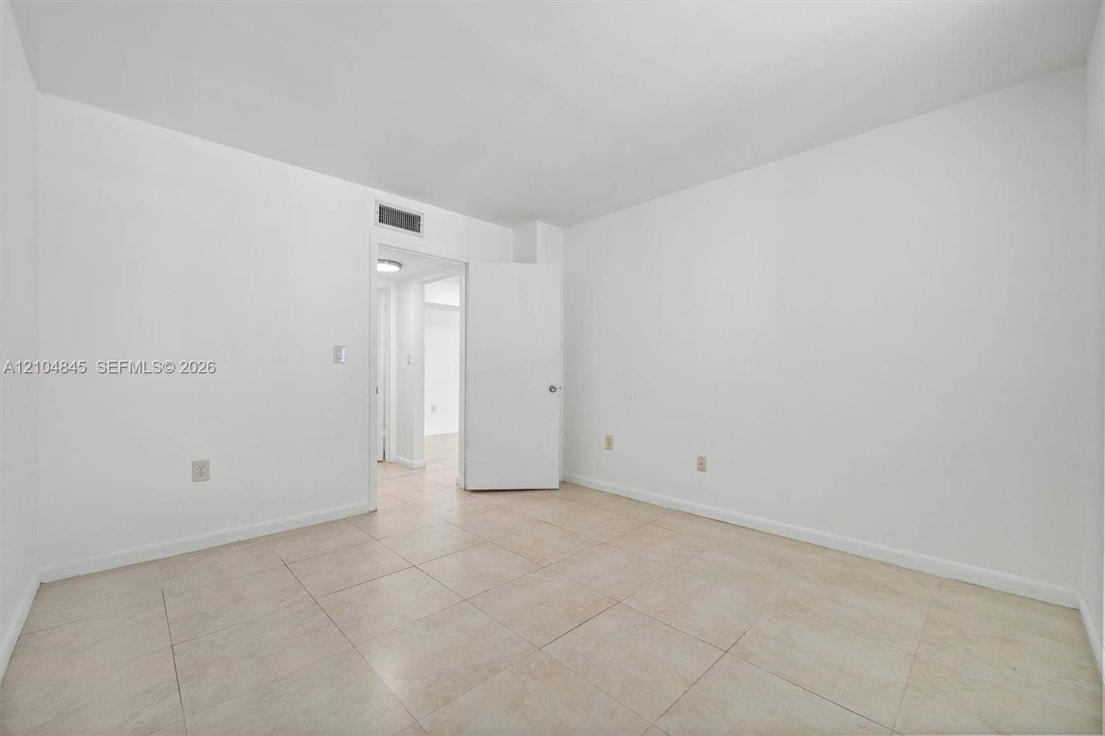 5055 NW 7th Street, #908, Miami, FL 33126 Photo 30
