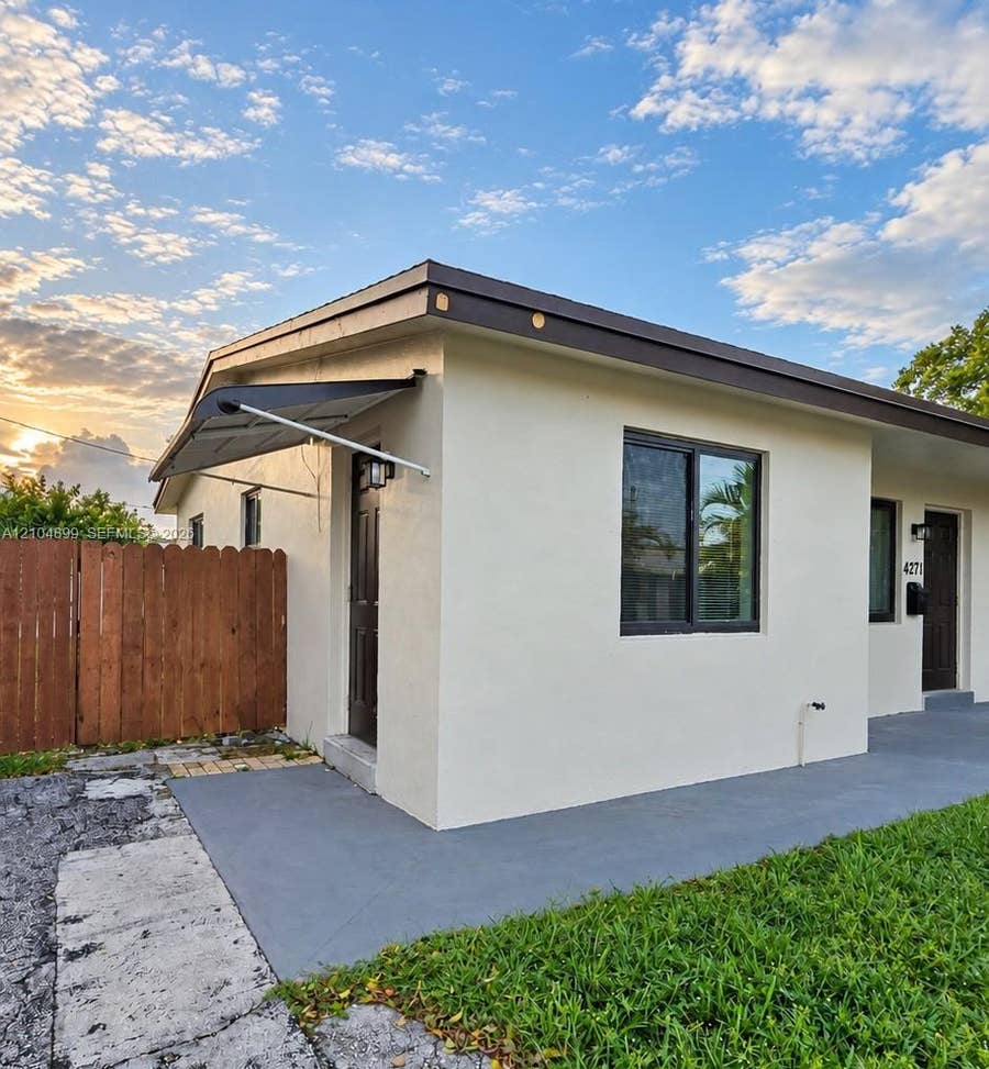 Property photo for 4271 NE 5th Avenue, #4271, Oakland Park, FL