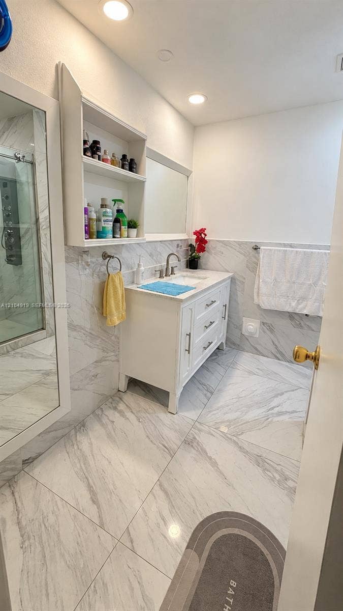 18605 Atlantic Boulevard, Sunny Isles Beach, FL 33160 Photo 10