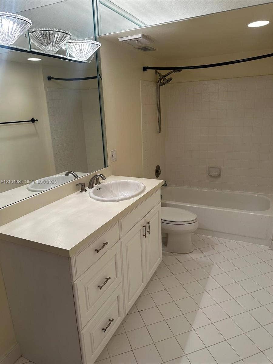 7671 W Courtyard Run W, Boca Raton, FL 33433 Photo 12