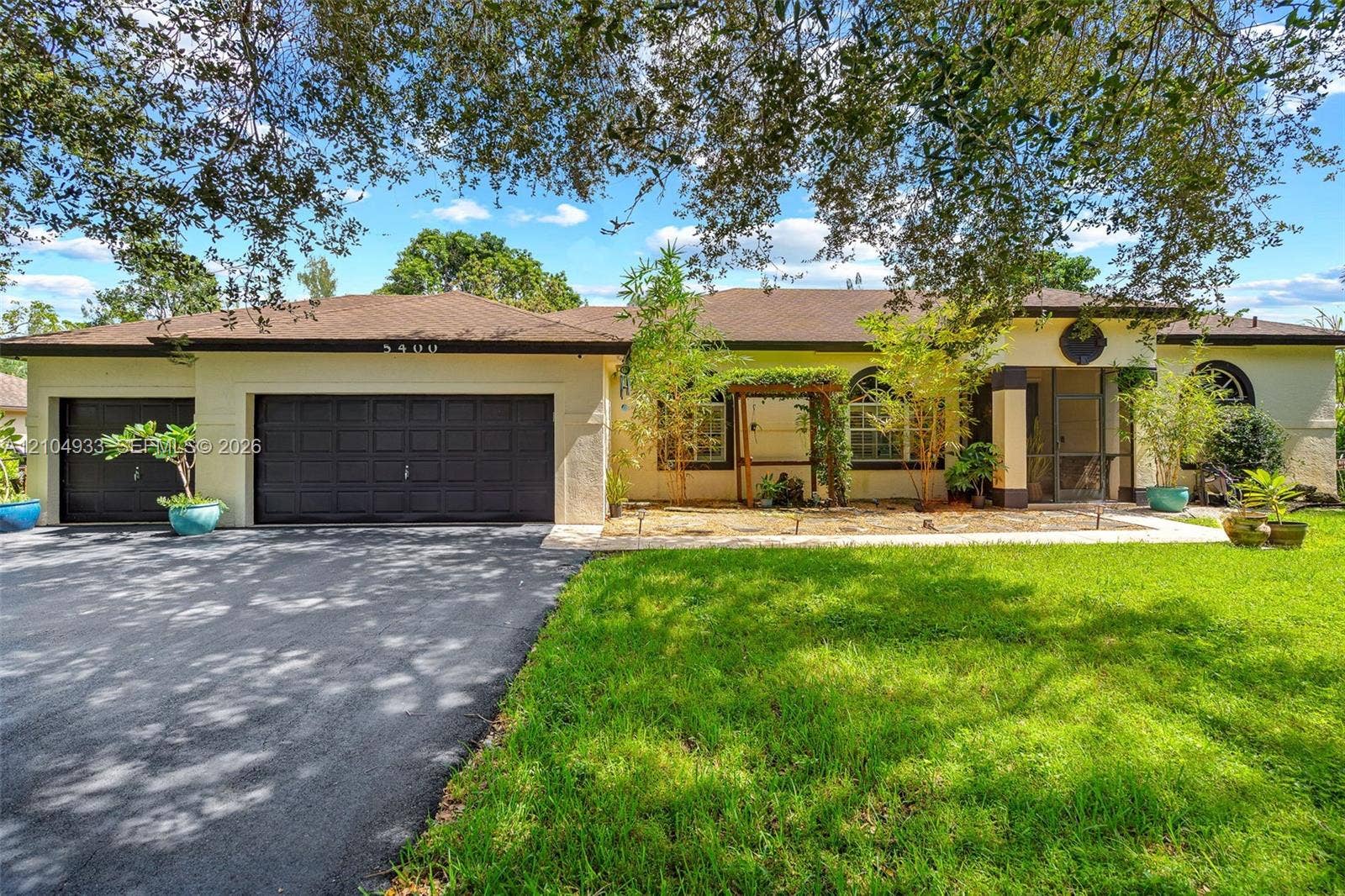 5400 SW 199th Avenue, Pembroke Pines, FL 33332 Photo 3