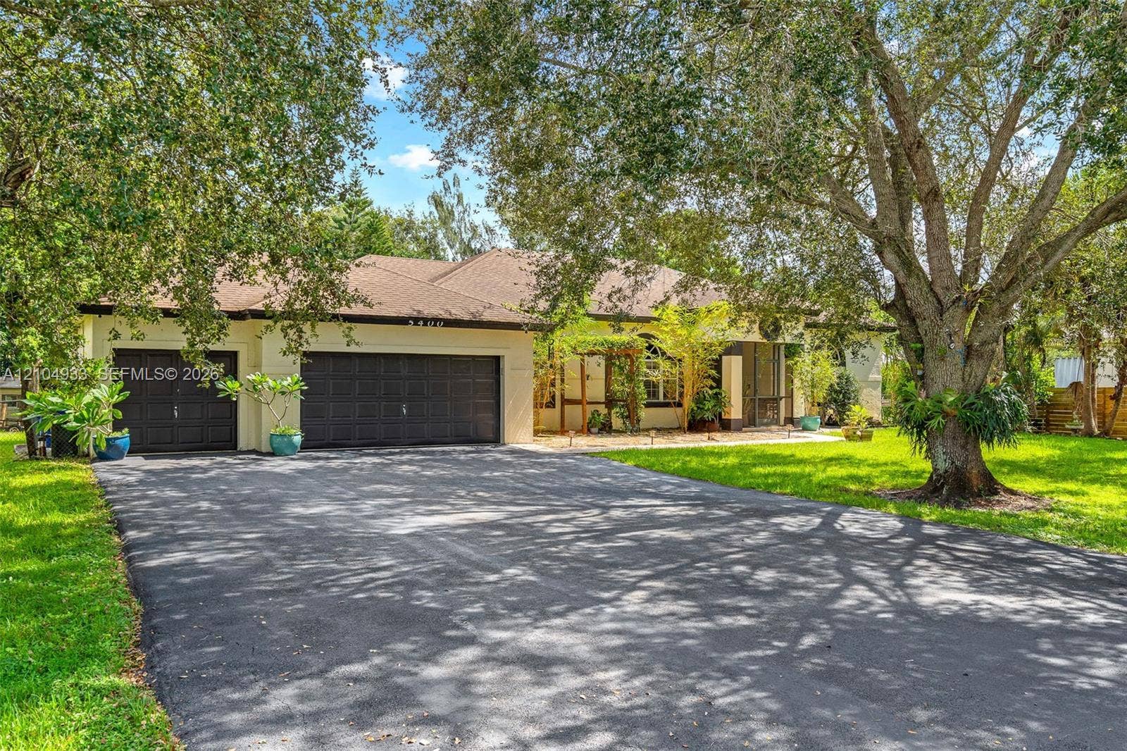 5400 SW 199th Avenue, Pembroke Pines, FL 33332 Photo 2