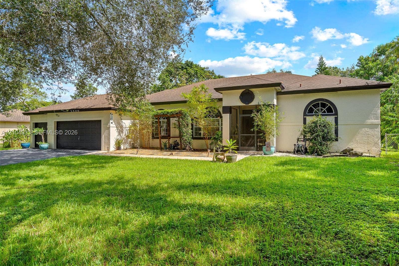 5400 SW 199th Avenue, Pembroke Pines, FL 33332 Photo 1