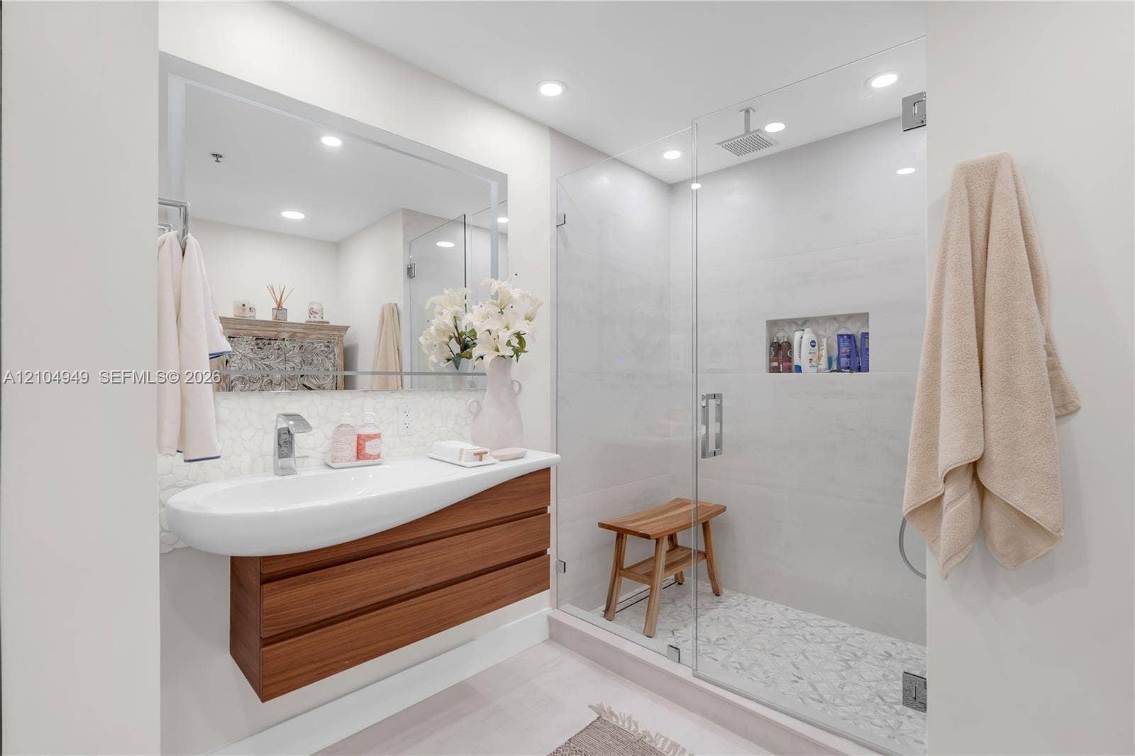 808 Brickell Key Drive, #1006, Miami, FL 33131 Photo 22