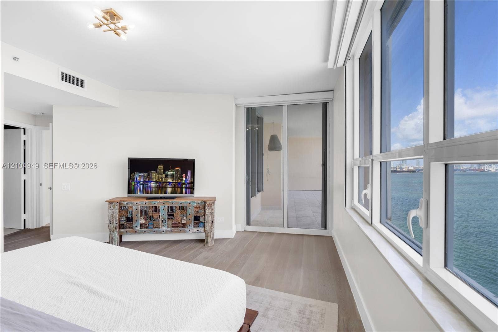 808 Brickell Key Drive, #1006, Miami, FL 33131 Photo 27